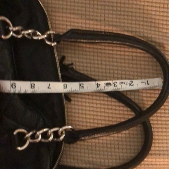 Calvin Klein quilted black leather barrel bag - Picture 10 of 12